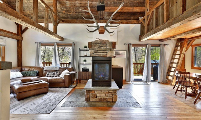 Killington Cabin | Wobbly Cabin: 2BR/1.5 Bath Charming Killington Retreat Close to Everything