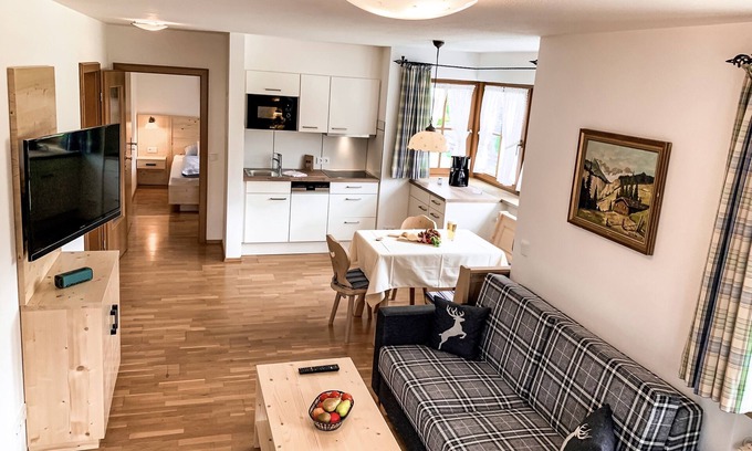 Unterwoessen Apartment | Wohnung Hochgern (Ferienwohnung ca. 52 m², max. 4 Personen, 2 Schlafzimmer, Wohnküche, Balkon, WLAN, TV)