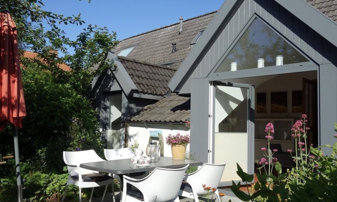 Wolthusen Apartment | Wolthuser Warf III, Cottage - cottage, shower and bath, toilet, 2 bedrooms