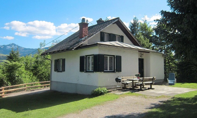 Sankt Martin am Grimming House | Wonderful private villa for 5 guests with WIFI, TV, patio, pets allowed, panoramic view and park...