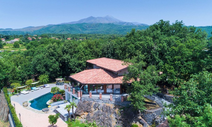 Trecastagni Villa | Wonderful and relaxing property, private pool, thermal pool