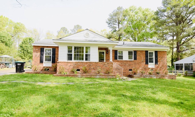 Tuckahoe House | Wonderful, cozy fully furnished home! Large, private back yard!