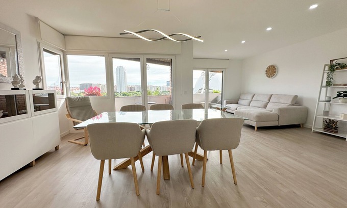 Penya-roja Condo | WONDERFUL DESIGN APARTMENT IN FRONT OF THE OPERA OF VALENCIA IN THE CITY OF ARTS.