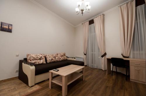 Uzhhorod Apartment | Wonderful flat on city center (Mukachivska 4/11)
