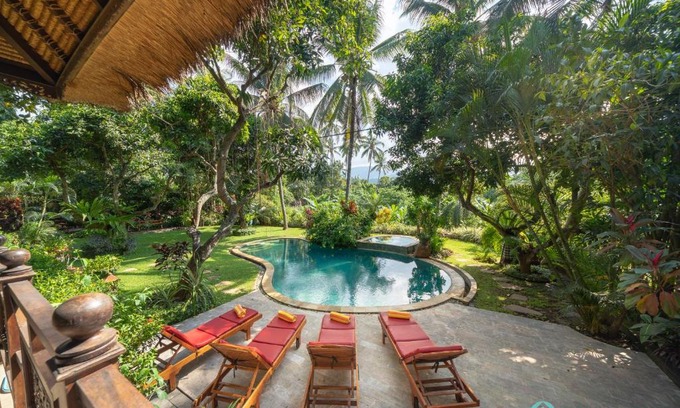 Rangdu Villa | Wonderful luxury hideaway surrounded by nature