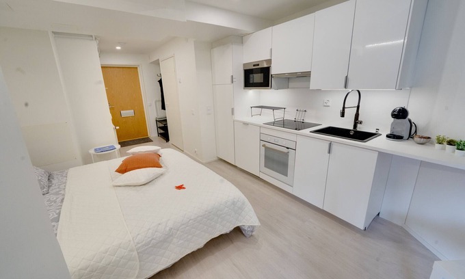 Tampere Apartment | Wonderful one room apartment with balcony in city center.