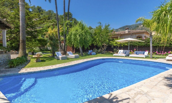 Mancor de la Vall Villa | Wonderful private villa for 8 people with WIFI, private pool, A/C, TV, patio and panoramic view