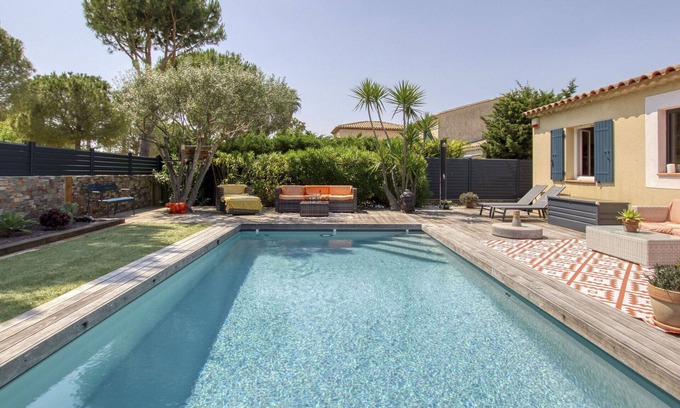 Saint-Cyr-sur-Mer Villa | Wonderful private villa for 4 guests with WIFI, private pool, A/C, TV and terrace