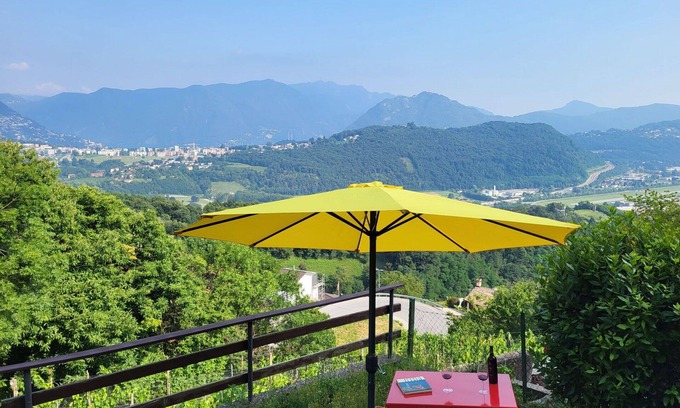 Bosco Luganese House | Wonderful private villa for 5 guests with WIFI, TV, patio, pets allowed and parking