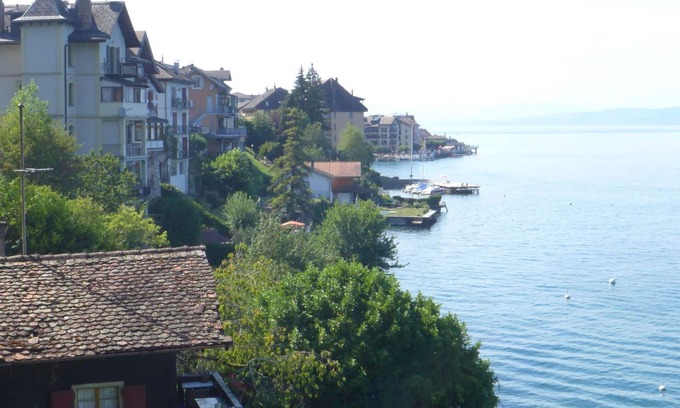 Aran House | Wonderful private villa for 8 people with TV, terrace and panoramic view