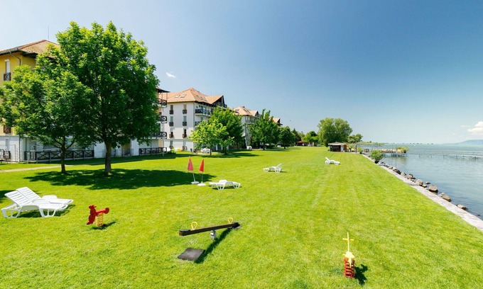 Balatonoszod House | Wonderful private villa for 10 guests with WIFI, A/C, TV and terrace