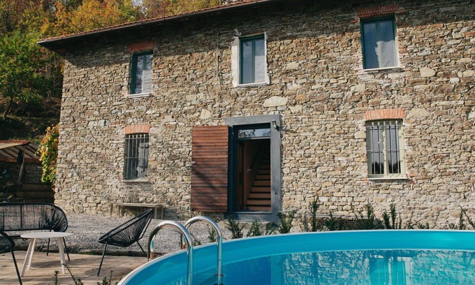 Dego House | Wonderful private villa for 6 guests with WIFI, private pool, patio and panoramic view