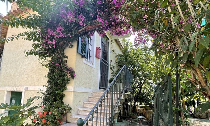 Ranzi House | Wonderful private villa for 4 people with WIFI, TV, patio, pets allowed and panoramic view