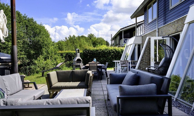 Vlagtwedde House | Wonderful private villa for 18 people with pool, WIFI, TV, terrace, pets allowed and parking