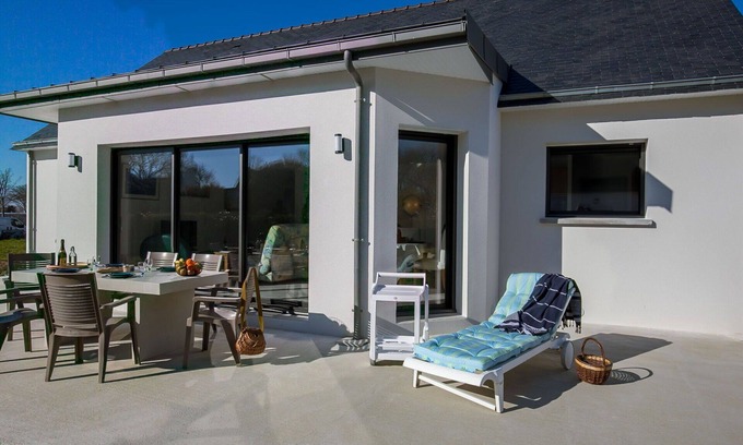Beg-Meil House | Wonderful private villa for 4 guests with WIFI, TV, terrace, pets allowed and parking