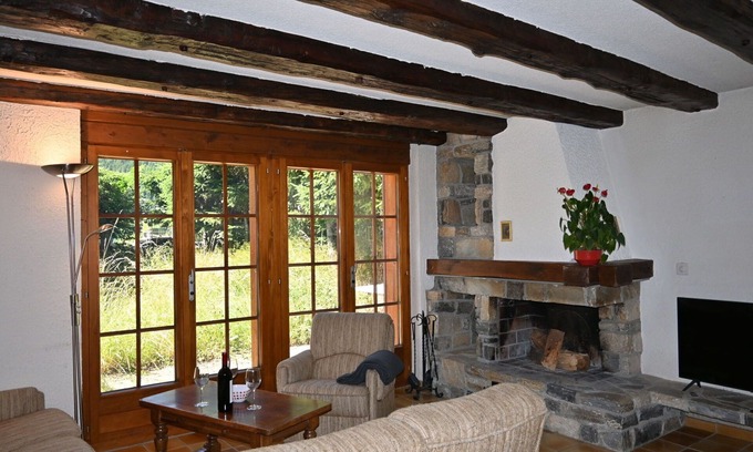 Ovronnaz House | Wonderful private villa for 6 guests with WIFI, TV and terrace