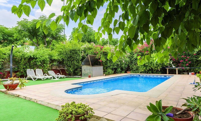 Burriana House | Wonderful private villa for 4 people with pool, WIFI, TV and terrace