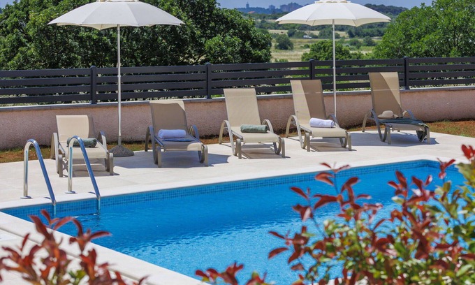Jadreski House | Wonderful private villa for 5 people with WIFI, A/C, private pool, TV, terrace and panoramic view