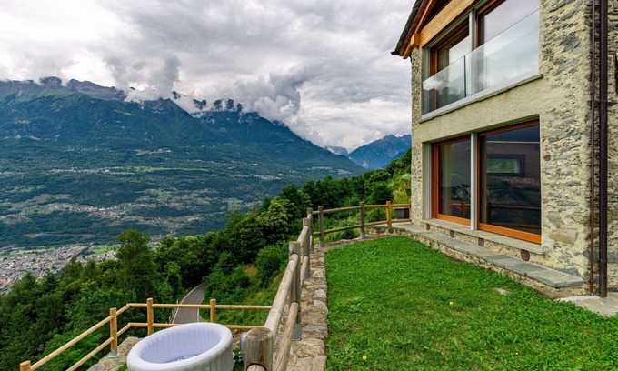 Morbegno House | Wonderful private villa for 8 people with WIFI, hot tub, A/C, TV, terrace, pets allowed and park.