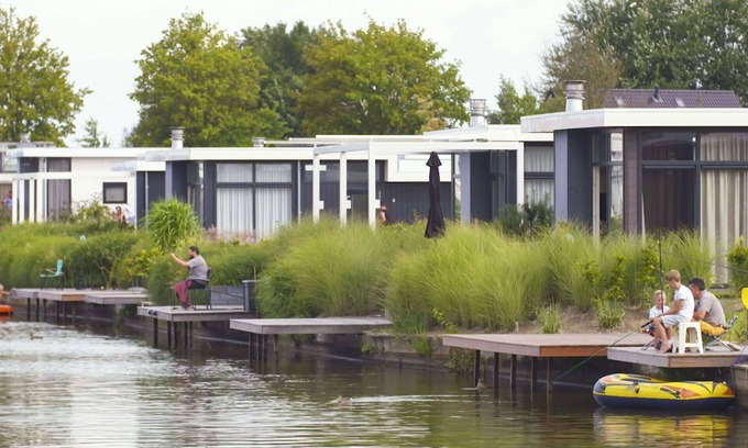Nunspeet House | Wonderful private villa for 4 guests with pool, WIFI, TV, terrace and parking