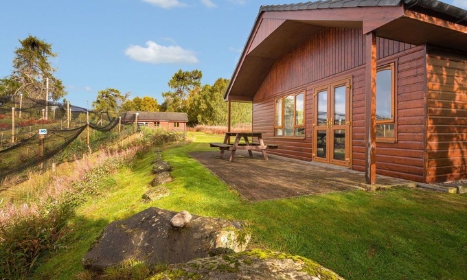 Glen Urquhart House | Wonderful private villa for 6 guests with WIFI, TV and parking