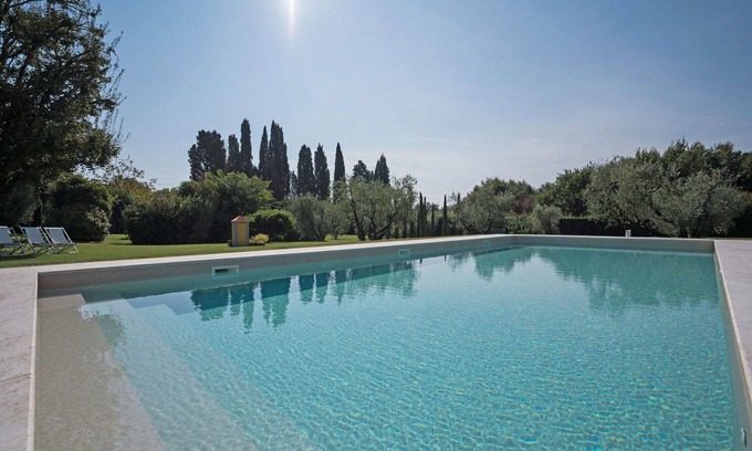 Orentano Villa | Wonderful private villa for 12 people with private pool, A/C, WIFI, TV and panoramic view