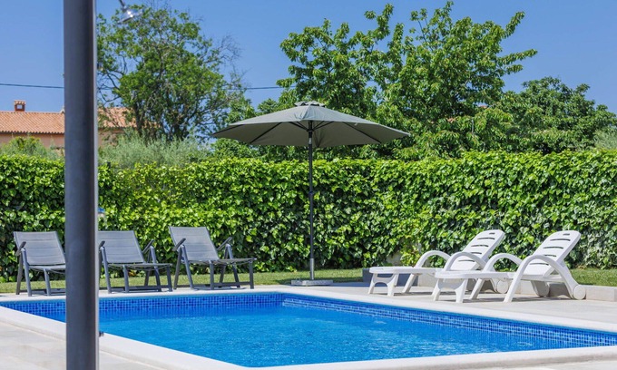 Nova Vas House | Wonderful private villa for 6 people with private pool, A/C, WIFI, TV and terrace
