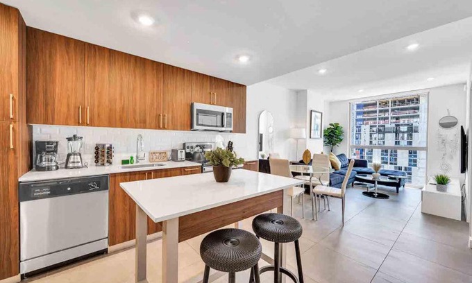 Overtown Apartment | Wonderful Unit In Downtown Miami With Free Parking