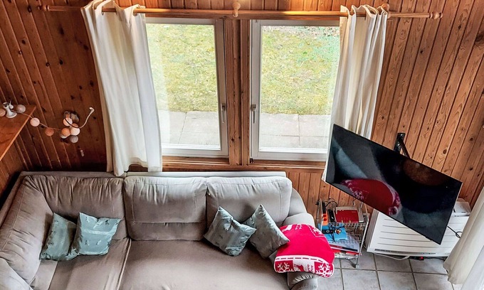 Bremke House | Wonderful villa for 4 guests with A/C, WIFI, TV, terrace and pets allowed