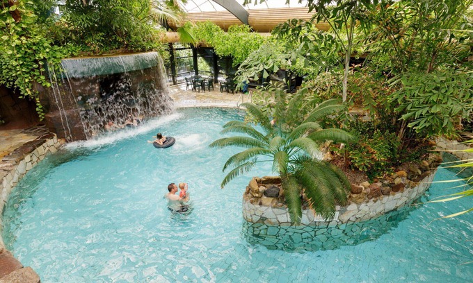 America House | Wonderful villa for 4 people with pool, WIFI, hot tub, TV, terrace and parking