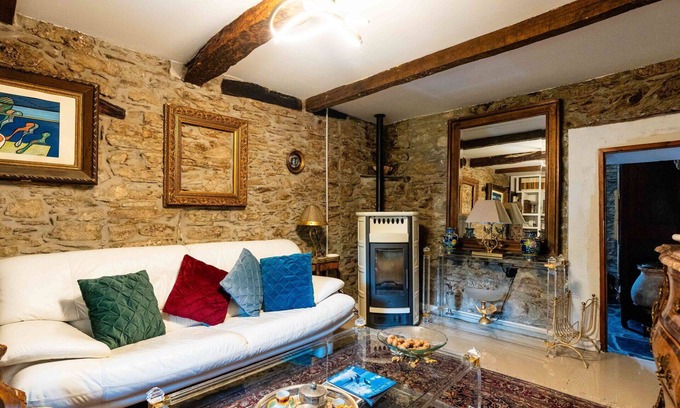 Ville San Pietro House | Wonderful villa for 6 guests with A/C, WIFI, pets allowed, panoramic view and parking