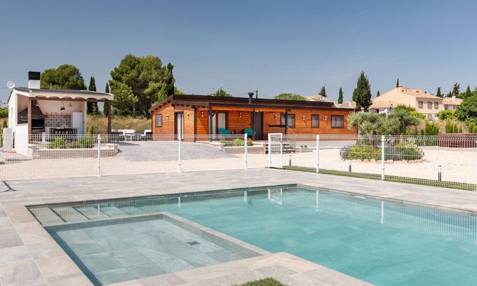 Caravaca de la Cruz House | Wooden Cabin Cortijo la Jimena 2 (with private pool)