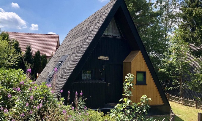 Clausthal-Zellerfeld House | Wooden chalet with oven, in Oberharz near a lake