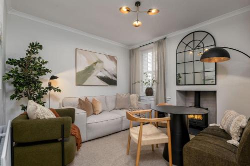 Dalavich Apartment | Woodland Hideaway Near Stirling