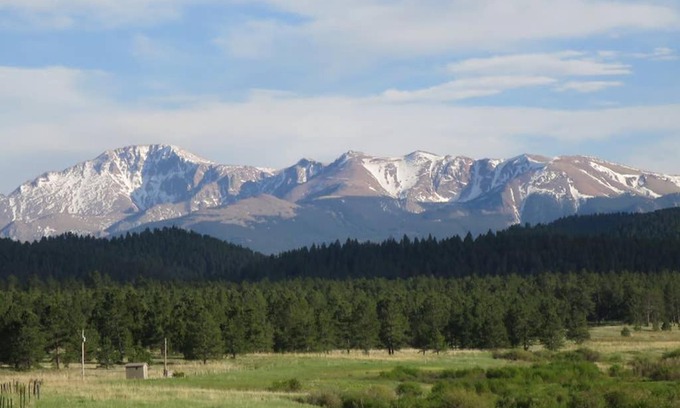 Sedalia Ski Chalet | Woodland Park Retreat Mountain Views, Crisp Mountain Air, Wildlife Viewing