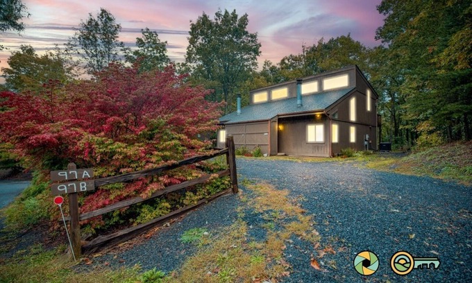 Basye House | Woodland Retreat (#97B) | Quiet area | Minutes to Bryce Resort!
