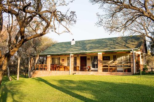 Francistown Cabin | Woodlands Stop Over and Lodge