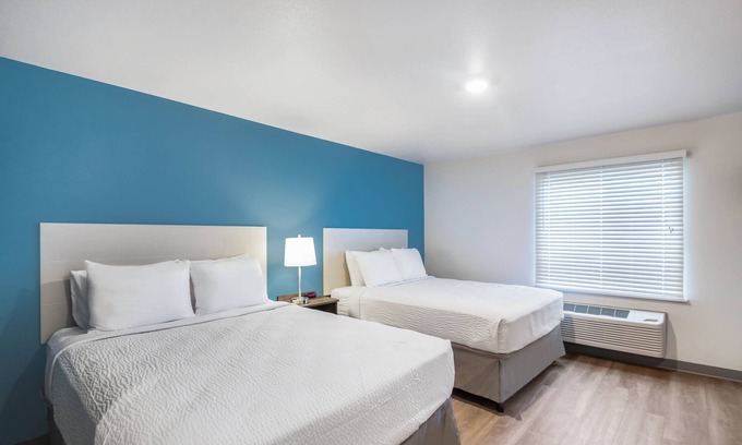 Addison Hotel | WoodSpring Suites Chicago Addison