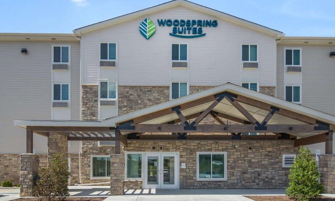 Fort Mill Hotel | WoodSpring Suites Fort Mill