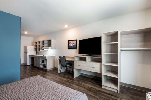 Greensboro Hotel | WoodSpring Suites Greensboro - High Point North