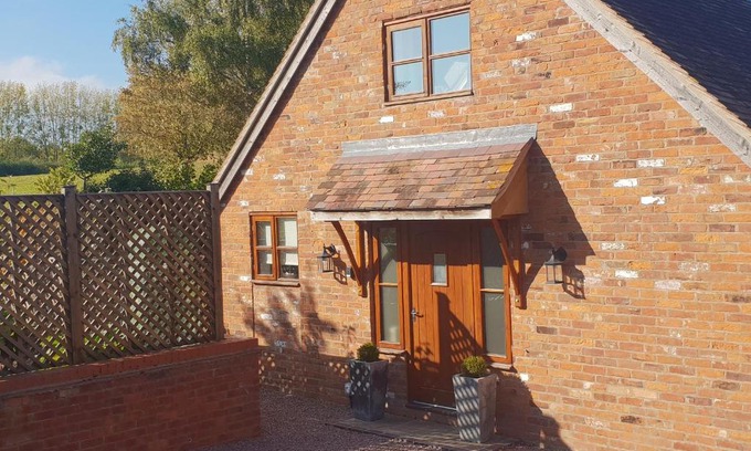 Alfrick House | Woodstock Lodge