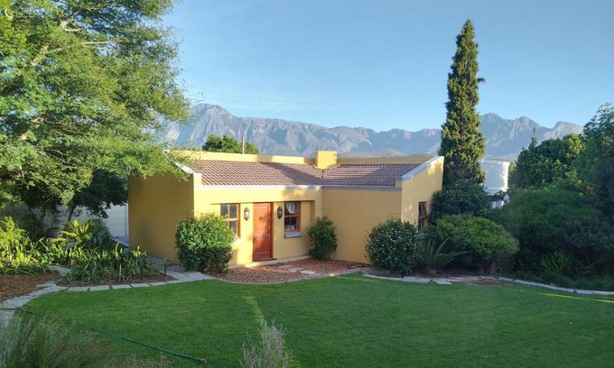 Worcester Apartment | Worcester Garden Cottage