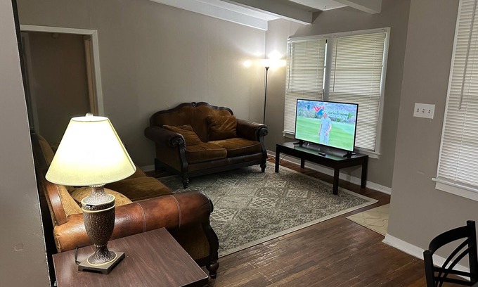 West Orange House | Workers Special 1.7 Miles From CP Chem Project