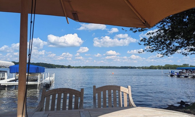 Pierceton House | Wow the View! Prime Location on Big Barbee Waterfront