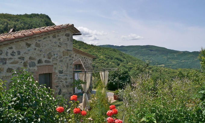 Arcidosso Cottage | wrapped in the scent of Mediterranean flowers and herbs