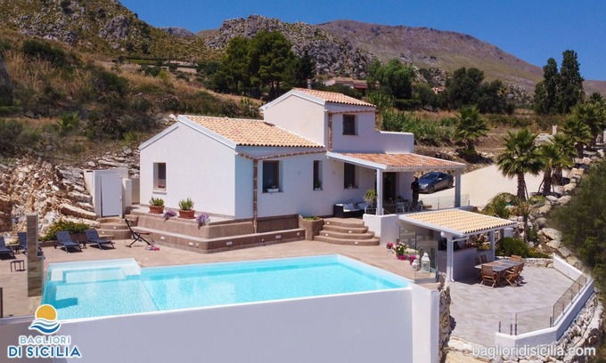 Scopello Villa | WWW.BAGLIORIDISICILIA.COM - LAST MINUTE NOVEMBER! - VILLAS WITH POOL