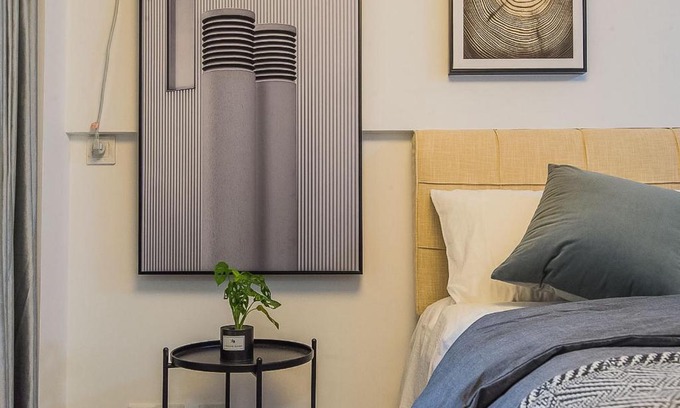 Yanta Qu Apartment | Xi'an Yanta·Xiaozhai· Locals Apartment 00135890