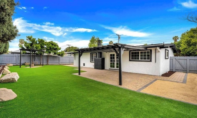 Poway House | Xlnc Exotic home13824 Powers Rd
