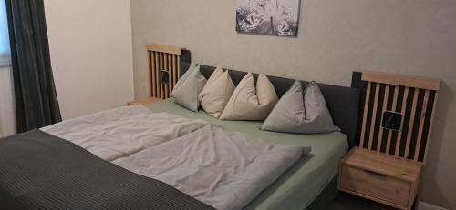Bad Goisern Apartment | XXL Cosy apartments Villa Goisern, centre with mountain view