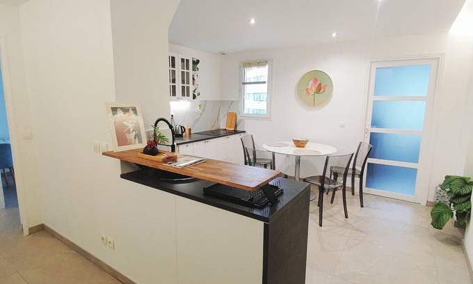 Montigny-le-Bretonneux Apartment | Y Space à 200m de la Gare de St. Quentin en Yvelines, 10 Minutes de Versailles